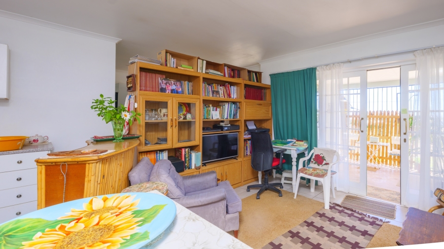 2 Bedroom Property for Sale in Napier Western Cape